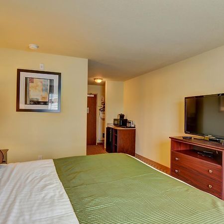 Cobblestone Hotel & Suites - Punxsutawney Экстерьер фото