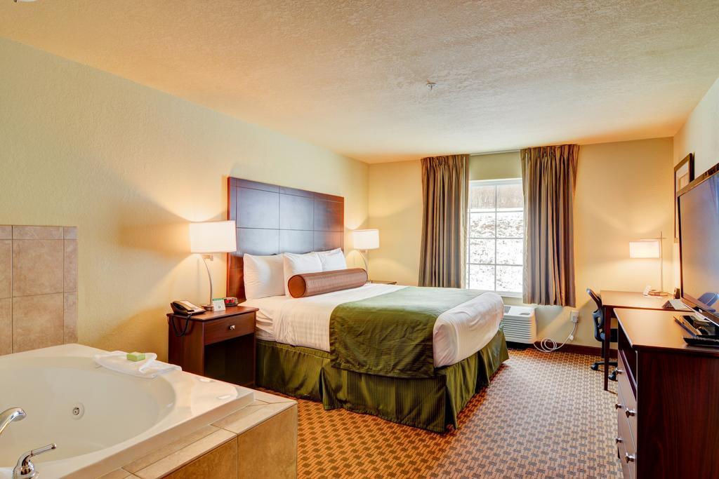 Cobblestone Hotel & Suites - Punxsutawney Экстерьер фото