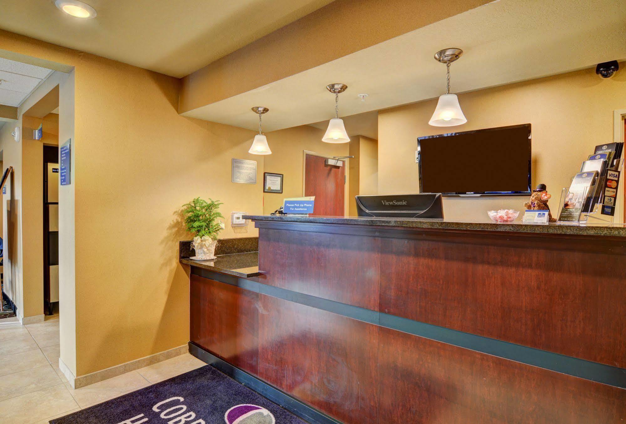 Cobblestone Hotel & Suites - Punxsutawney Экстерьер фото