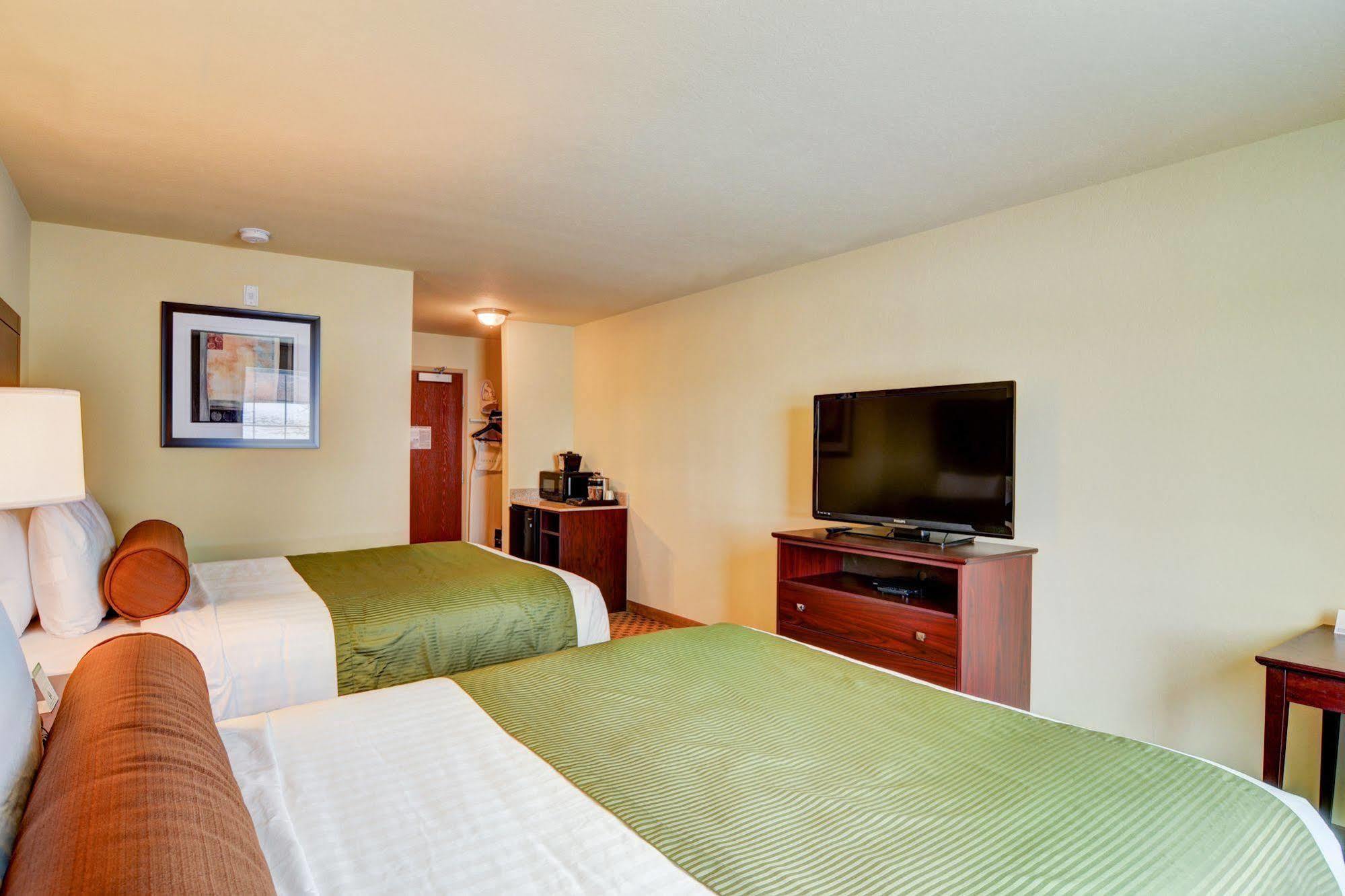 Cobblestone Hotel & Suites - Punxsutawney Экстерьер фото