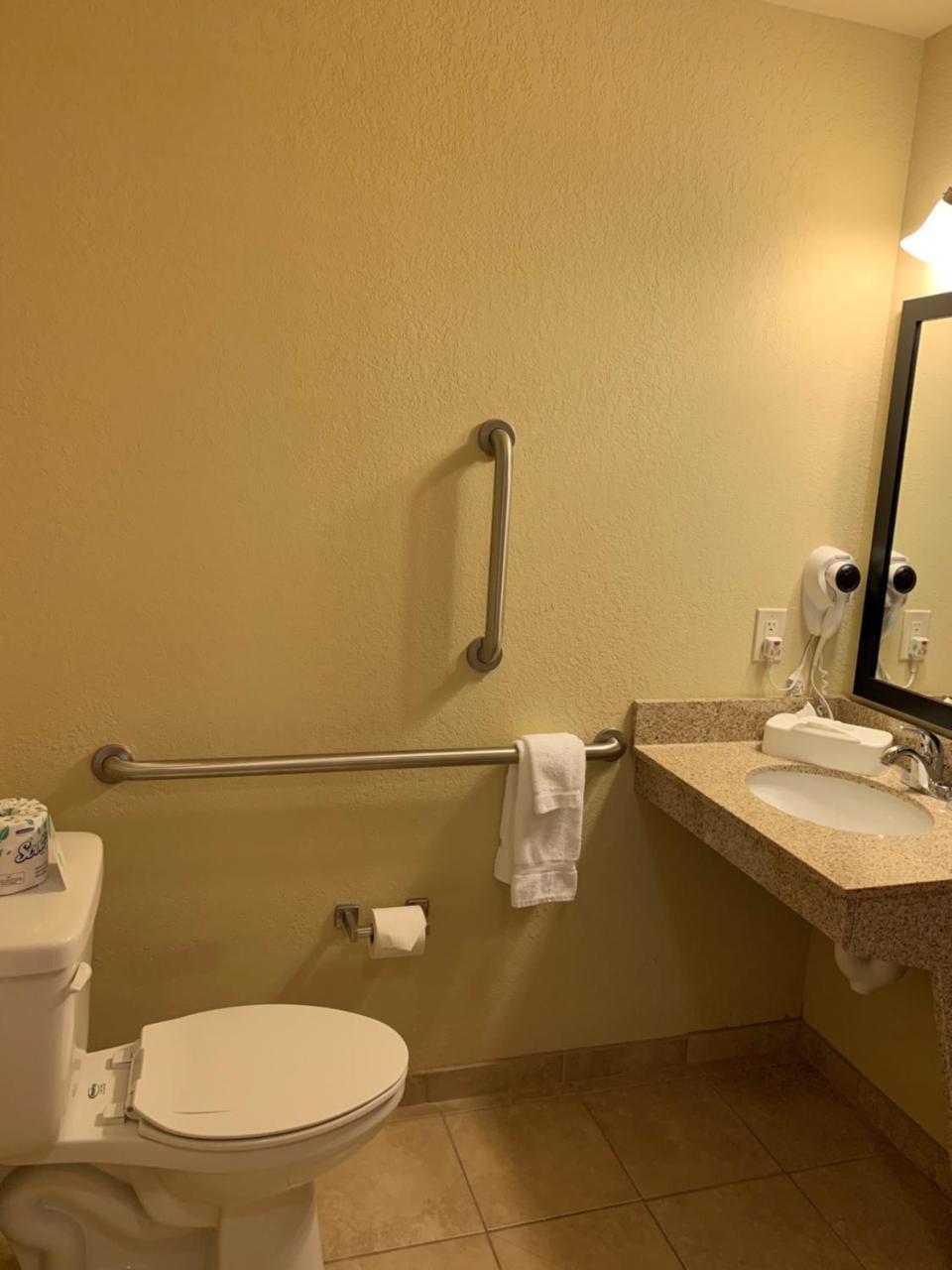 Cobblestone Hotel & Suites - Punxsutawney Экстерьер фото